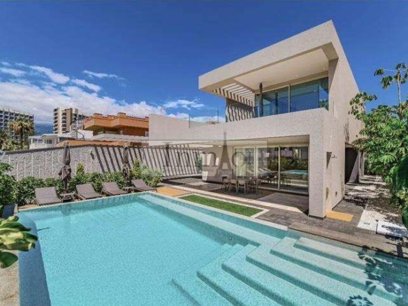 Imagen 1 de Casa-Chalet en Venta en Arona Santa Cruz de Tenerife