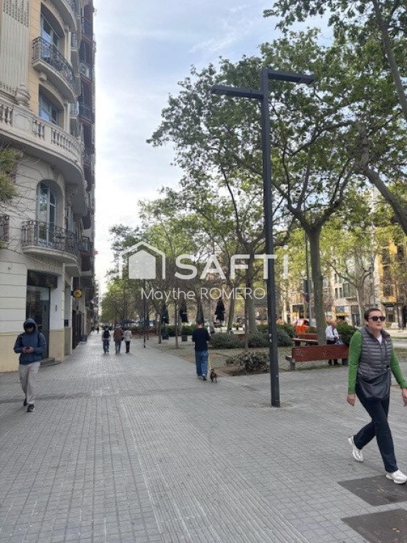 Imagen 2 de Plaza de parking para coche mediano en calle Casp junto a paseo de Sant Joan