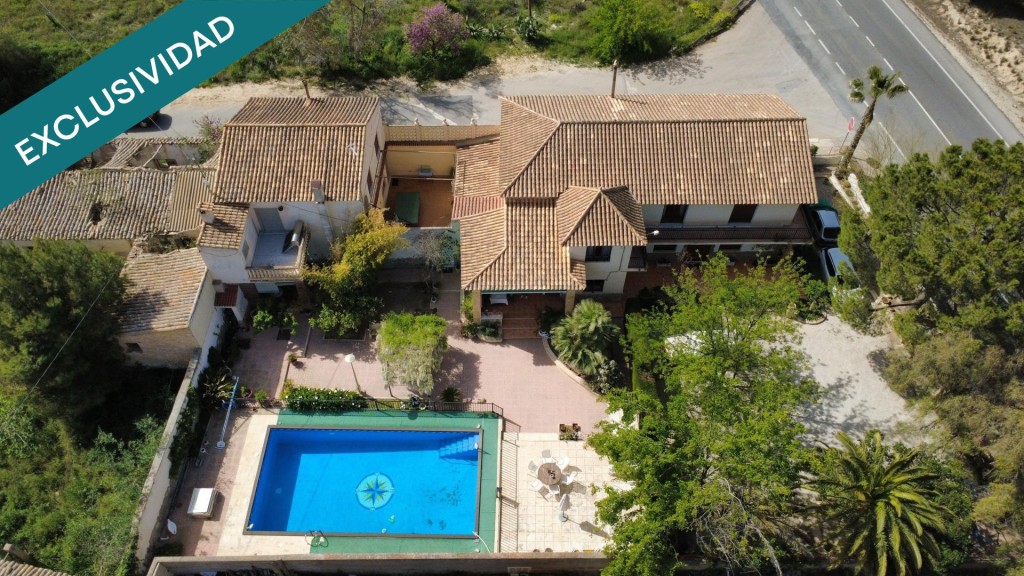 Imagen 3 de GRAN CASA CON PISCINA Y VIVIENDA INDEPENDIENTE EN XINORLA (MONÓVAR)