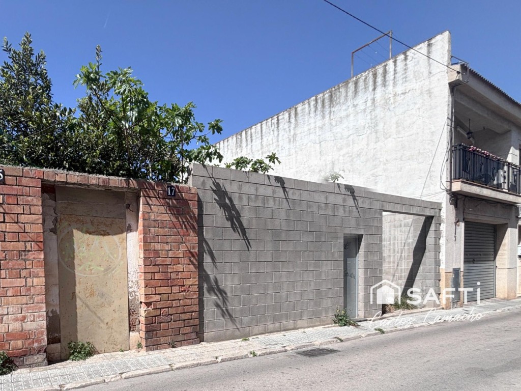 Imagen 1 de Terreno urbanizable en el centro de Les Roquetes- Sant pere de ribes