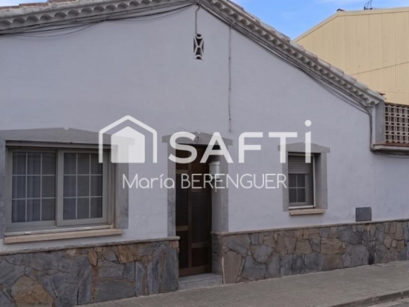 Imagen 1 de Casa amplia con terraza y gran potencial