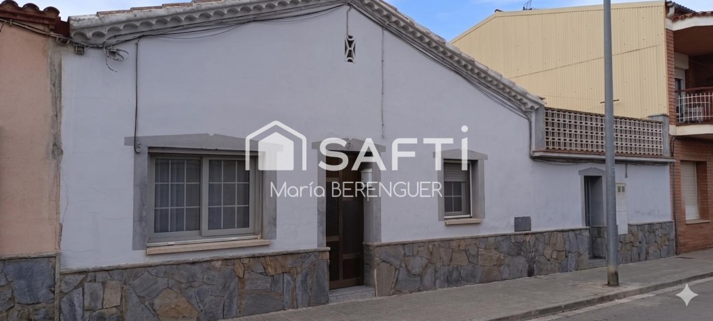 Imagen 1 de Casa amplia con terraza y gran potencial