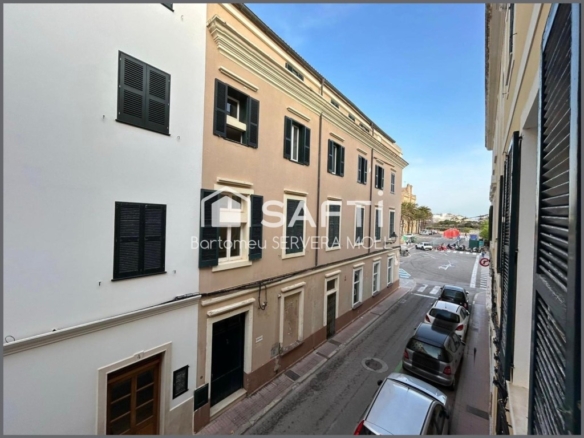 Imagen 4 de EDEFICIO ESQUINERO SINGULAR EN PLAZA MAYOR DE CIUTADELLA – INVERSIÓN EXCLUSIVA EN MENORCA