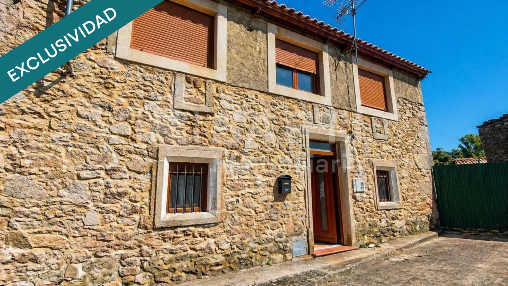 Imagen 1 de Casa de piedra con encanto y gran proyección