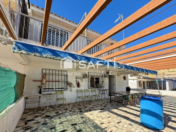 Imagen 2 de CASA ADOSADA EN PUEBLO ACANTILADO -- ¡Sin comisión de compra!