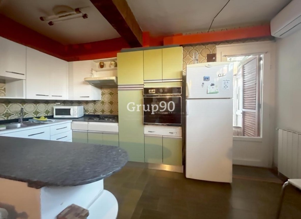 Imagen 2 de Casa de pueblo única en Artesa de Lleida + local + almacén