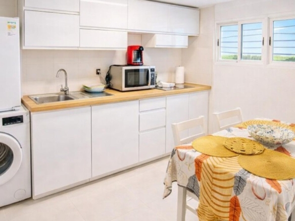 Imagen 2 de Local adaptado a vivienda en San Eugenio – Costa Adeje