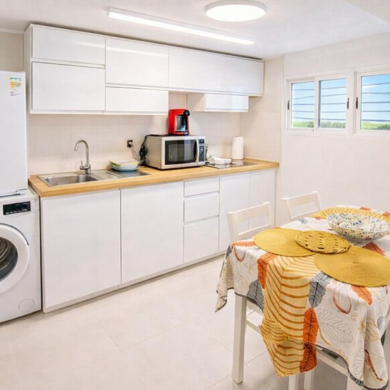 Imagen 2 de Local adaptado a vivienda en San Eugenio – Costa Adeje