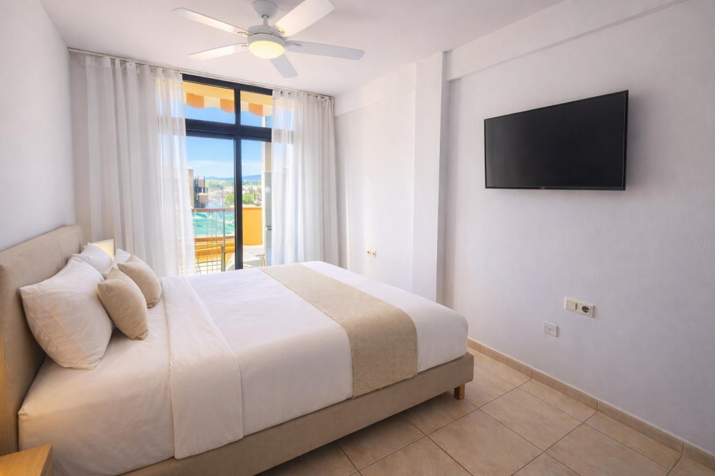 Imagen 2 de SE ALQUILA – Apartamento de 1 dormitorio en Los Cristianos