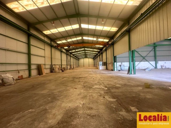 Imagen 2 de Nave industrial en alquiler en Guarnizo