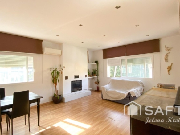 Imagen 3 de Luminosa vivienda con piscina en parcela de 557 m²
