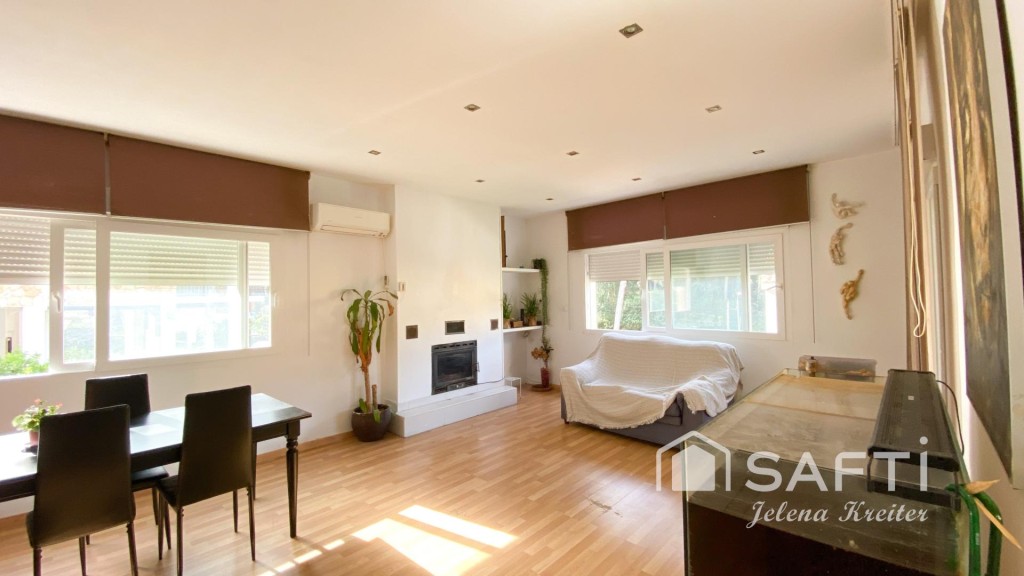 Imagen 3 de Luminosa vivienda con piscina en parcela de 557 m²