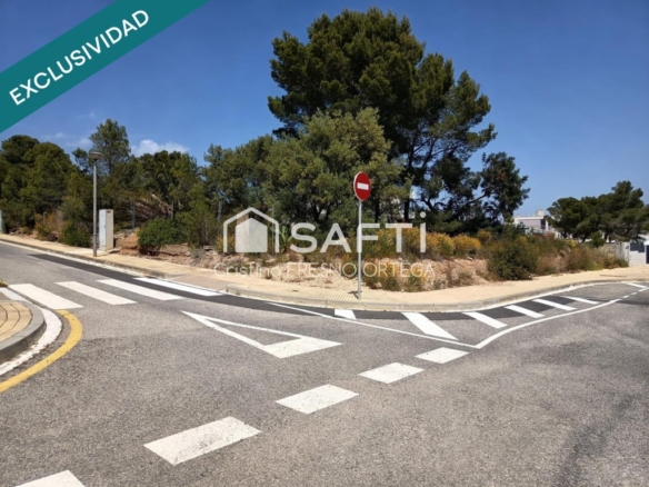 Imagen 1 de ¡Terreno urbano edificable a un paso del mar en la Costa Dorada!