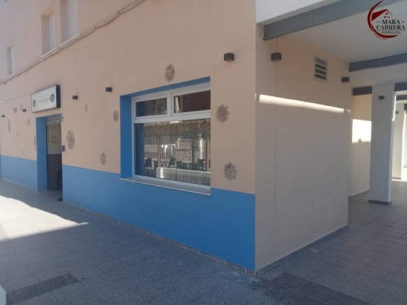 Imagen 3 de Local comercial en Venta en Piles Valencia