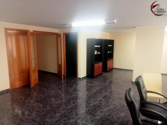 Imagen 2 de Local comercial en Alquiler en Oliva Valencia