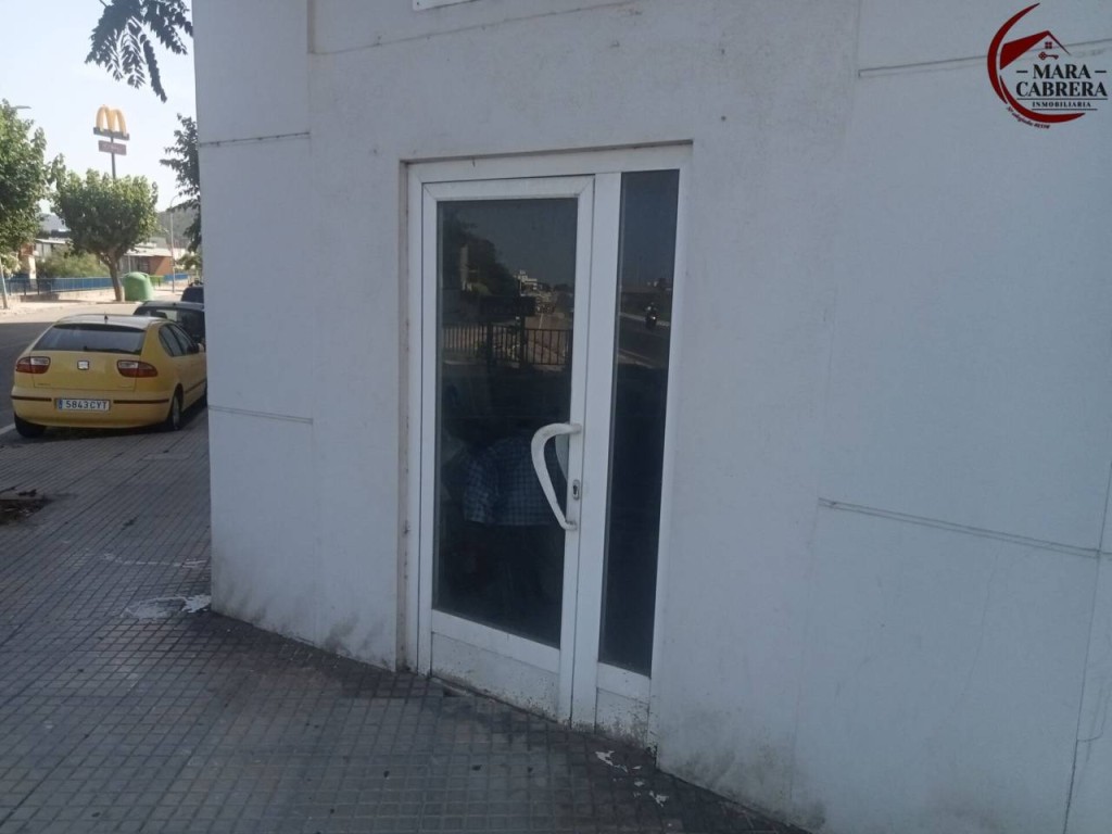 Imagen 4 de Local comercial en Alquiler en Oliva Valencia