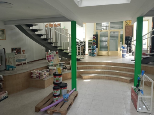 Imagen 3 de Local comercial en Alquiler en Oliva Valencia