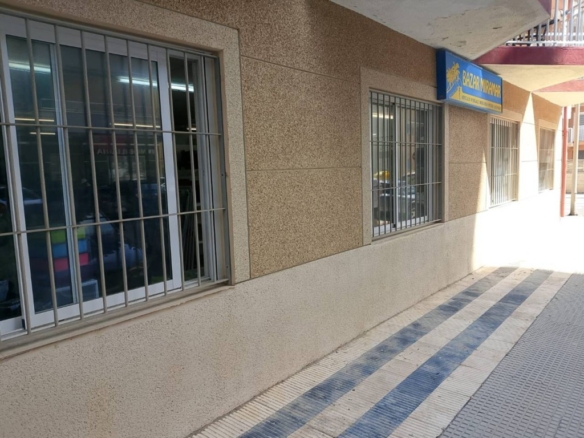 Imagen 3 de Local comercial en Venta en Miramar Valencia