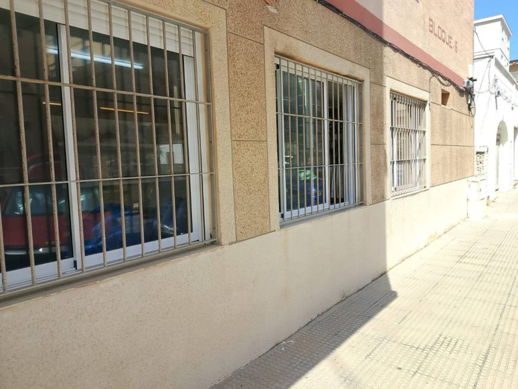 Imagen 2 de Local comercial en Venta en Miramar Valencia