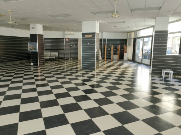 Imagen 1 de Local comercial en Venta en Oliva Valencia