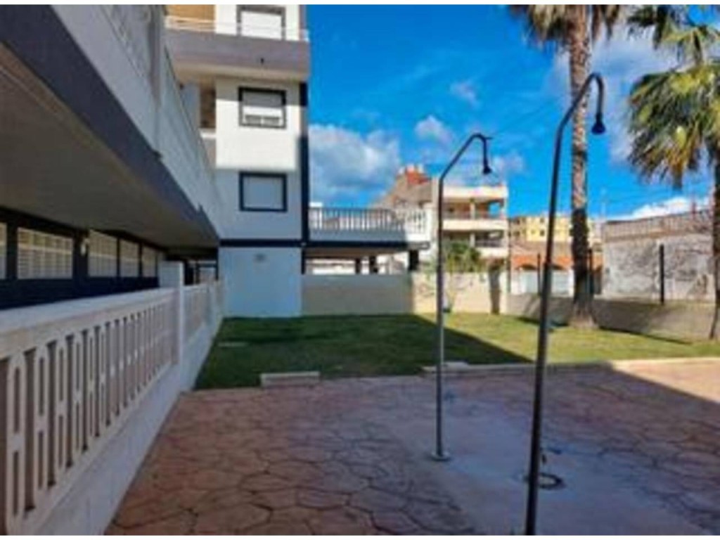 Imagen 3 de Local comercial en Venta en Piles Valencia