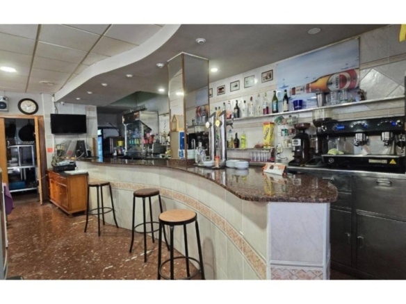 Imagen 3 de Local comercial en Venta en Tavernes De La Valldigna Valencia