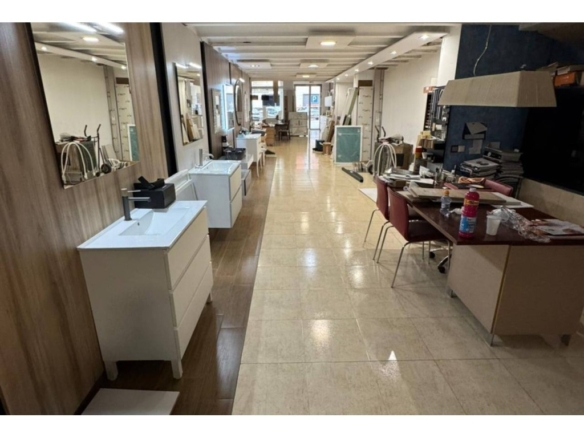 Imagen 2 de Local comercial en Venta en Gandia Valencia