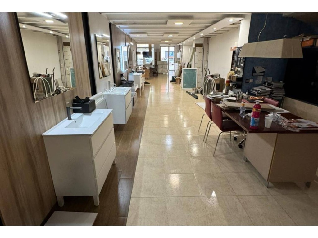 Imagen 2 de Local comercial en Venta en Gandia Valencia