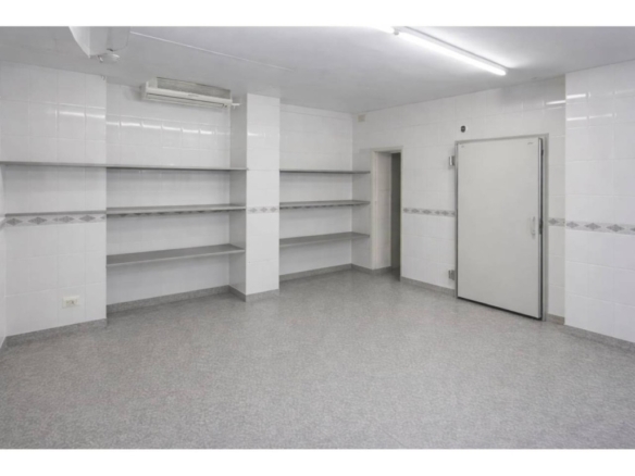 Imagen 1 de Local comercial en Venta en Piles Valencia