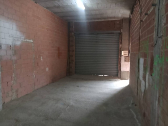 Imagen 4 de Local comercial en Alquiler en Oliva Valencia