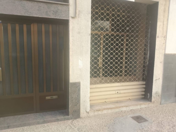 Imagen 4 de Local comercial en Venta en Tavernes De La Valldigna Valencia