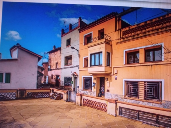 Imagen 1 de Casa de pueblo en Venta en Terrassa Barcelona