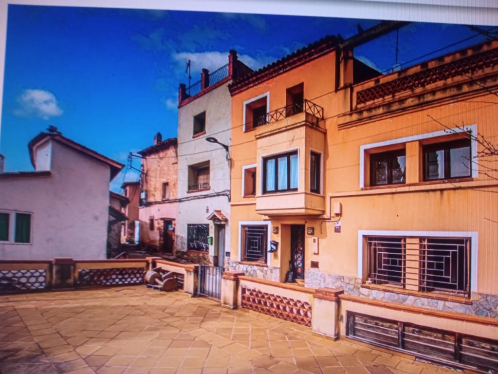 Imagen 1 de Casa de pueblo en Venta en Terrassa Barcelona