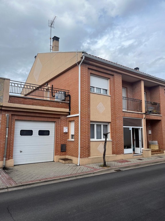 Imagen 1 de Adosada en Venta en Cabezon De Pisuerga Valladolid