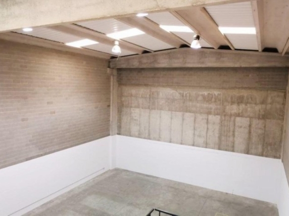 Imagen 2 de Nave industrial con aparcamiento en Sant Cugat Sesgarrigues