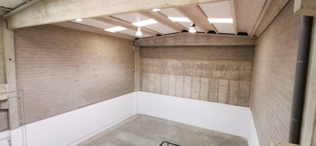Imagen 2 de Nave industrial con aparcamiento en Sant Cugat Sesgarrigues