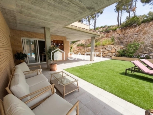 Imagen 2 de Precioso chalet unifamiliar con piscina