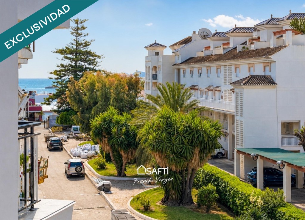 Imagen 2 de Apartamento totalmente reformado – Vistas al mar – A 30m de la playa del Arenal