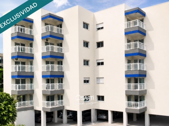 Imagen 3 de Apartamento totalmente reformado – Vistas al mar – A 30m de la playa del Arenal