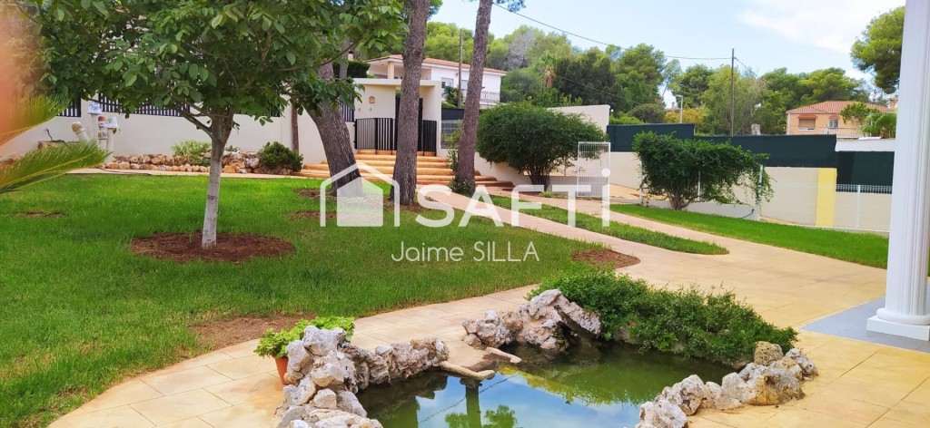 Imagen 4 de Chalet independiente de 475 m² en parcela de 1.400 m²