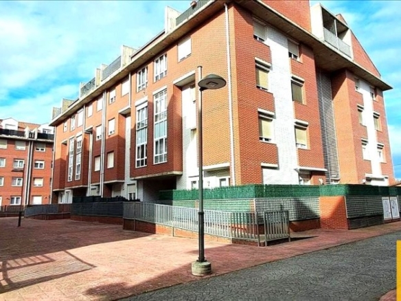 Imagen 2 de Inversión en Piso de 4 habitaciones con garaje