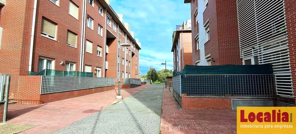 Imagen 4 de Inversión en Piso de 4 habitaciones con garaje