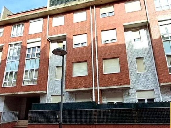 Imagen 1 de Inversión en Piso de 4 habitaciones con garaje