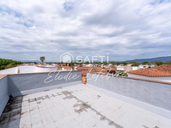 garaje y gran potencial – Empuriabrava