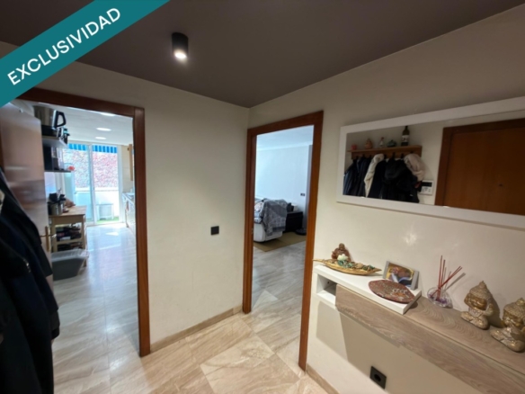 Imagen 3 de Piso en Los Pavos soleado con terraza privada