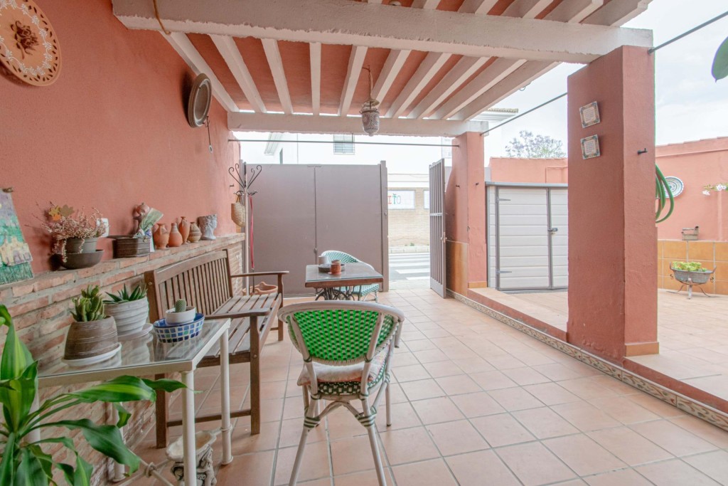 Imagen 2 de Magnífica vivienda adosada en Gines