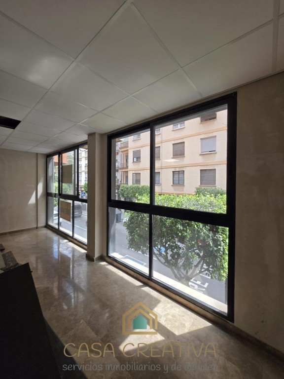 Imagen 2 de DESPACHO EN VENTA EN CASTELLÓN – 150 m2 DIÁFANOS – EXCELENTE UBICACIÓN – 185.000 €