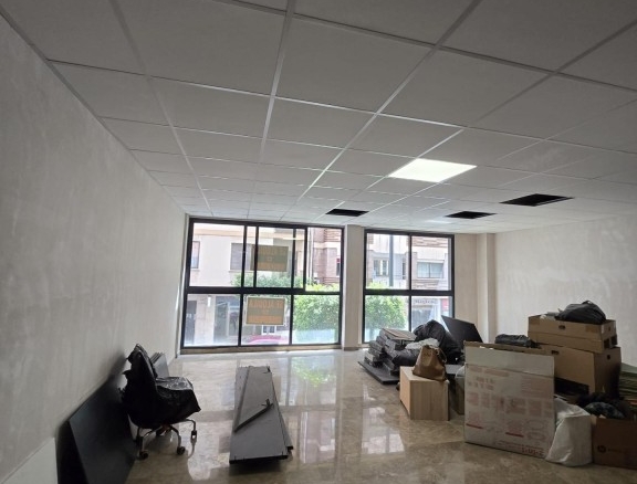 Imagen 3 de DESPACHO EN VENTA EN CASTELLÓN – 150 m2 DIÁFANOS – EXCELENTE UBICACIÓN – 185.000 €