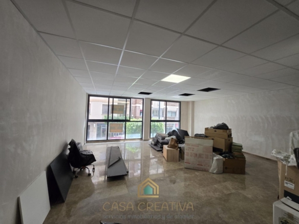 Imagen 1 de DESPACHO EN VENTA EN CASTELLÓN – 150 m2 DIÁFANOS – EXCELENTE UBICACIÓN – 185.000 €