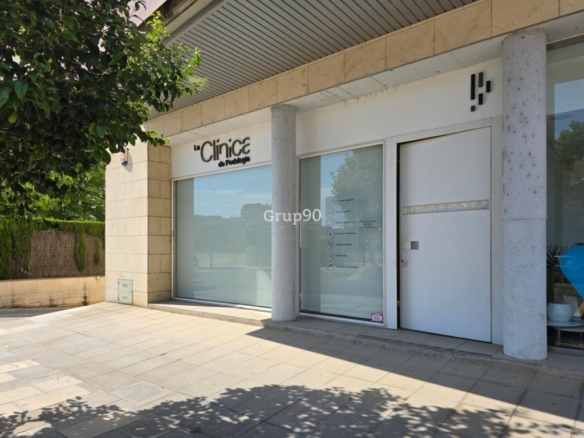 Imagen 3 de ¡SE ALQUILA LOCAL EN LA ZONA ALTA DE LLEIDA!